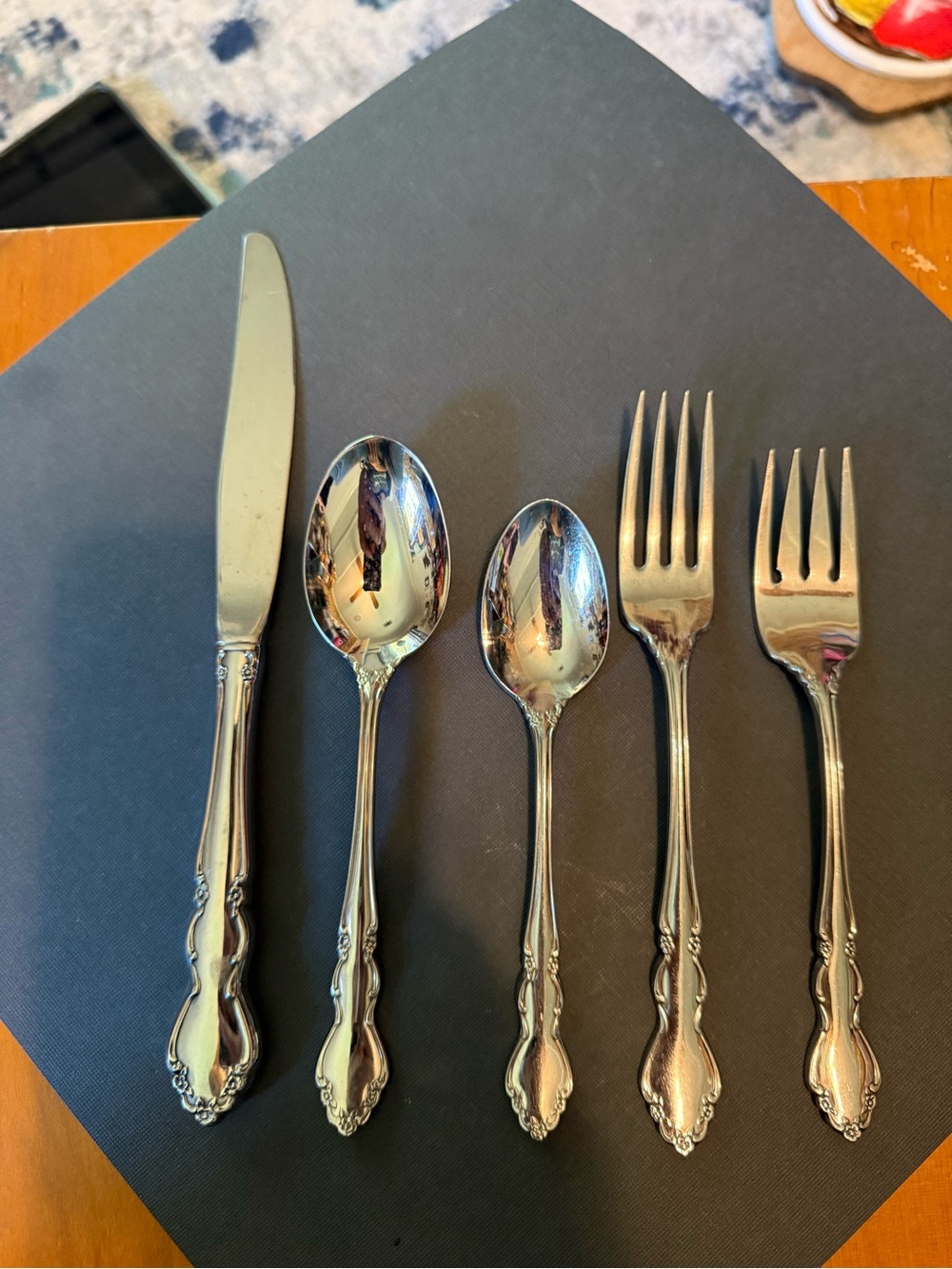 Oneida Heirloom Dover Stainless Steel Silver Flatware 5 piece place setting